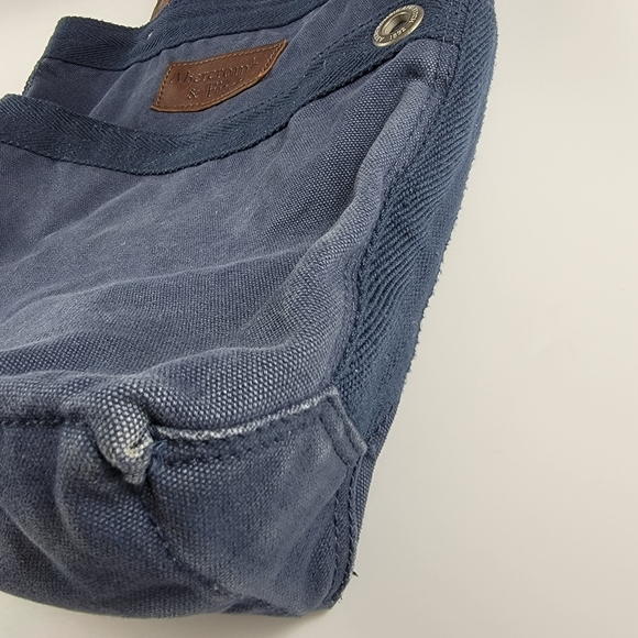 Abercrombie & Fitch Canvas Bag in Navy Blue - Picture 6 of 13